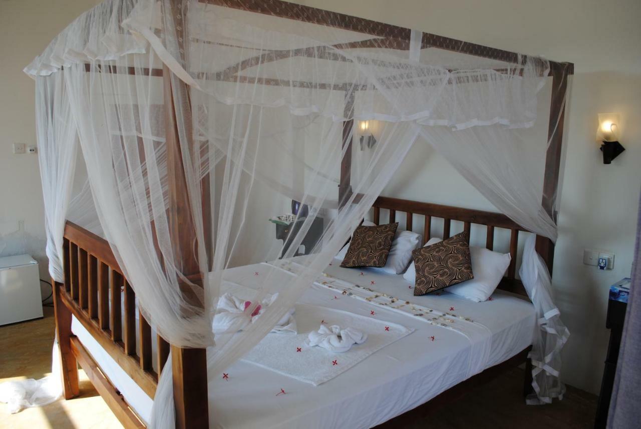 Asha Beach & Spa Тангале Екстериор снимка