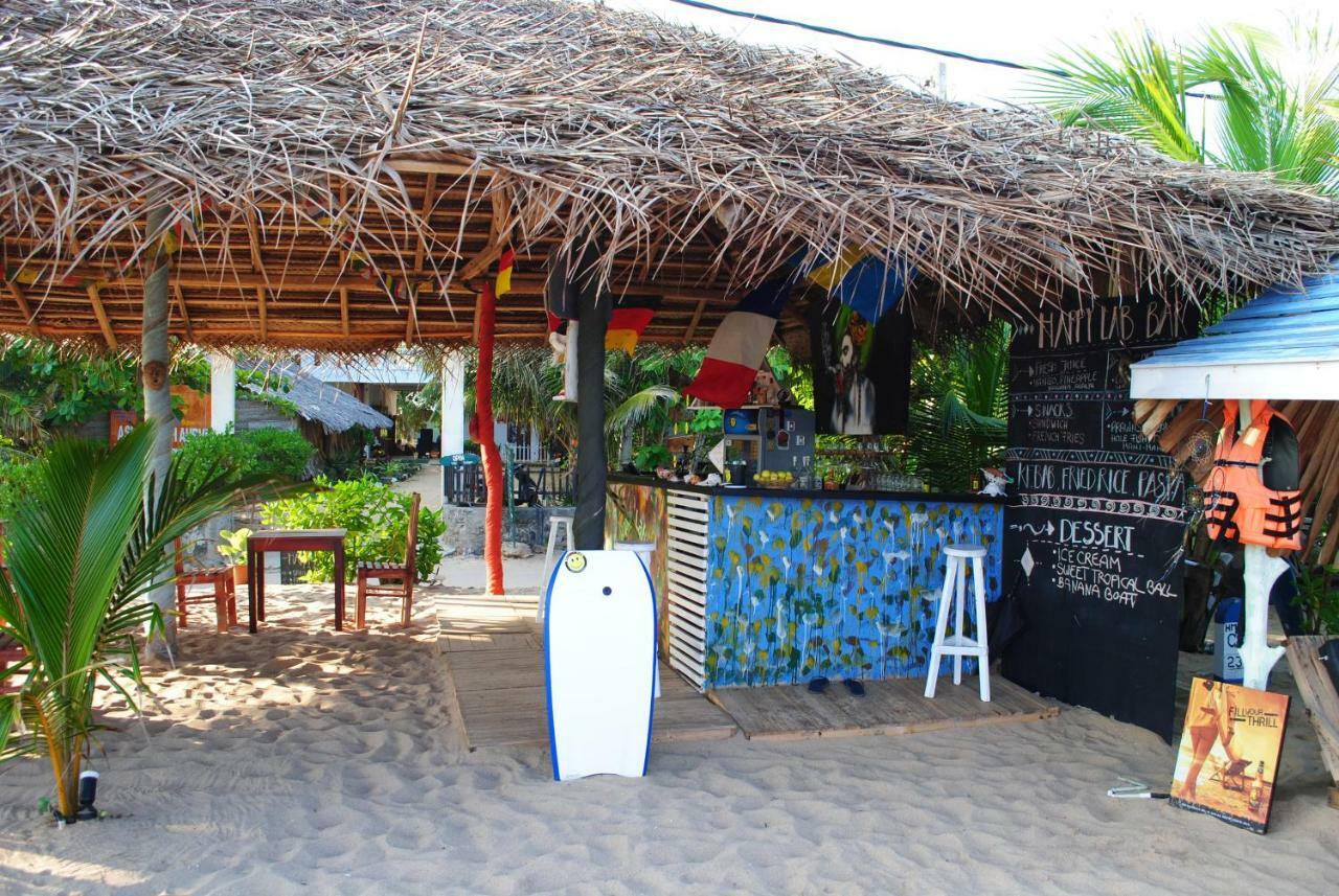 Asha Beach & Spa Тангале Екстериор снимка