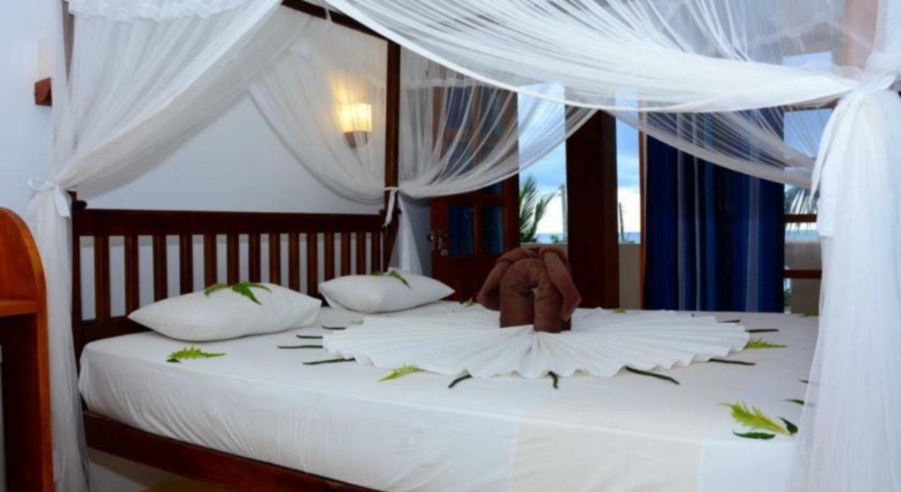 Asha Beach & Spa Тангале Екстериор снимка